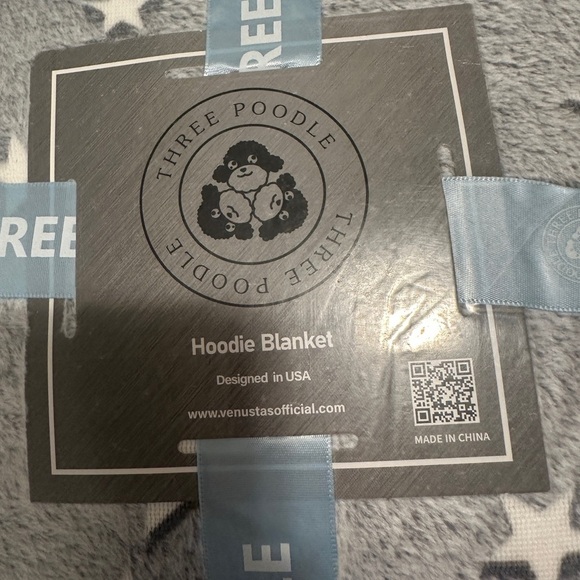 NWT Kids Oversized Hoodie Blanket Grey With Stars Three Poodle - Picture 3 of 4
